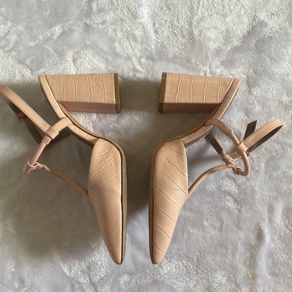 Deltan Pink Chucky Heels - Picture 2 of 8